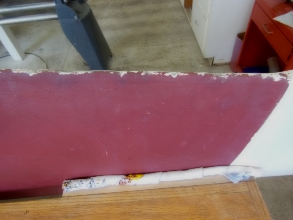 Example of a damaged upper trailing edge