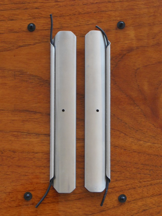 External tethered (hingable) mast gates