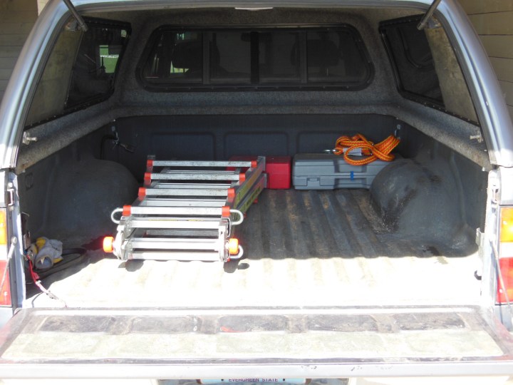 Transports easily even in a short pickup bed